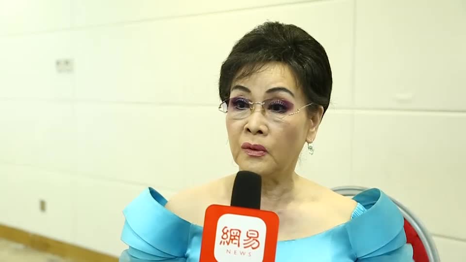[星态度]李谷一：《难忘今宵》难替代 春晚应被拉下神坛