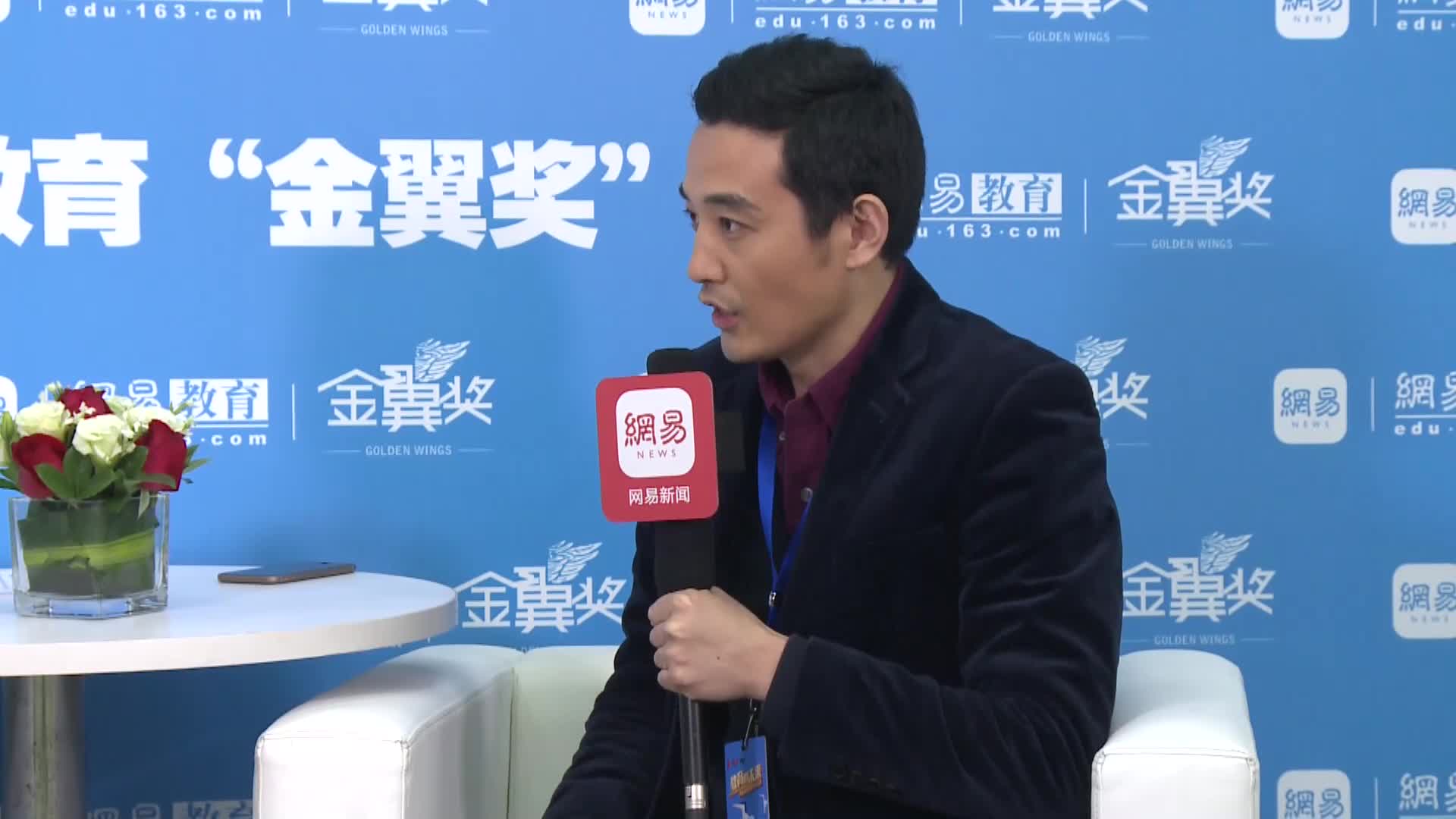 亲亲袋鼠钱栋