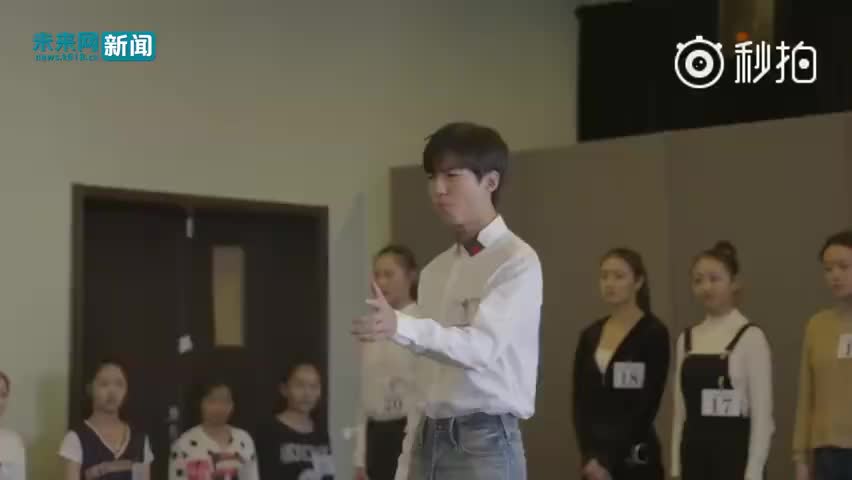 王俊凯艺考表演诗朗诵