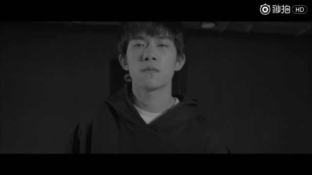 易烊千玺粉丝破2000万 自编现代舞送福利
