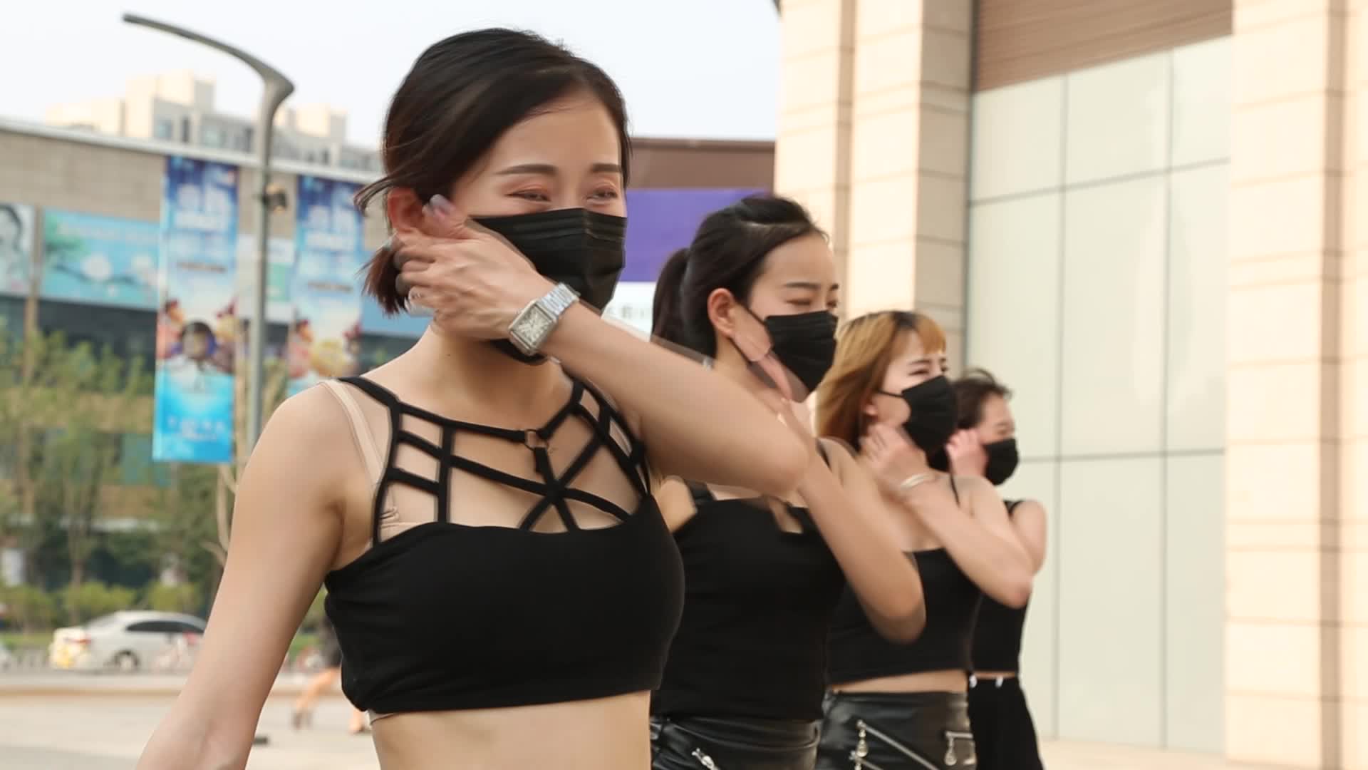 嫩模组团跳《楚乔传》苑子艺蒙枫舞