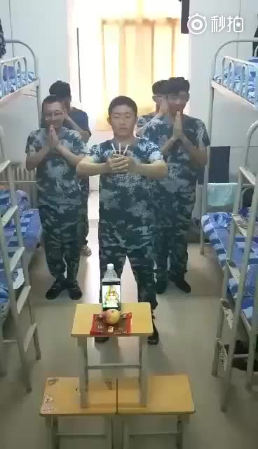 西安交通工程学院新生军训求雨