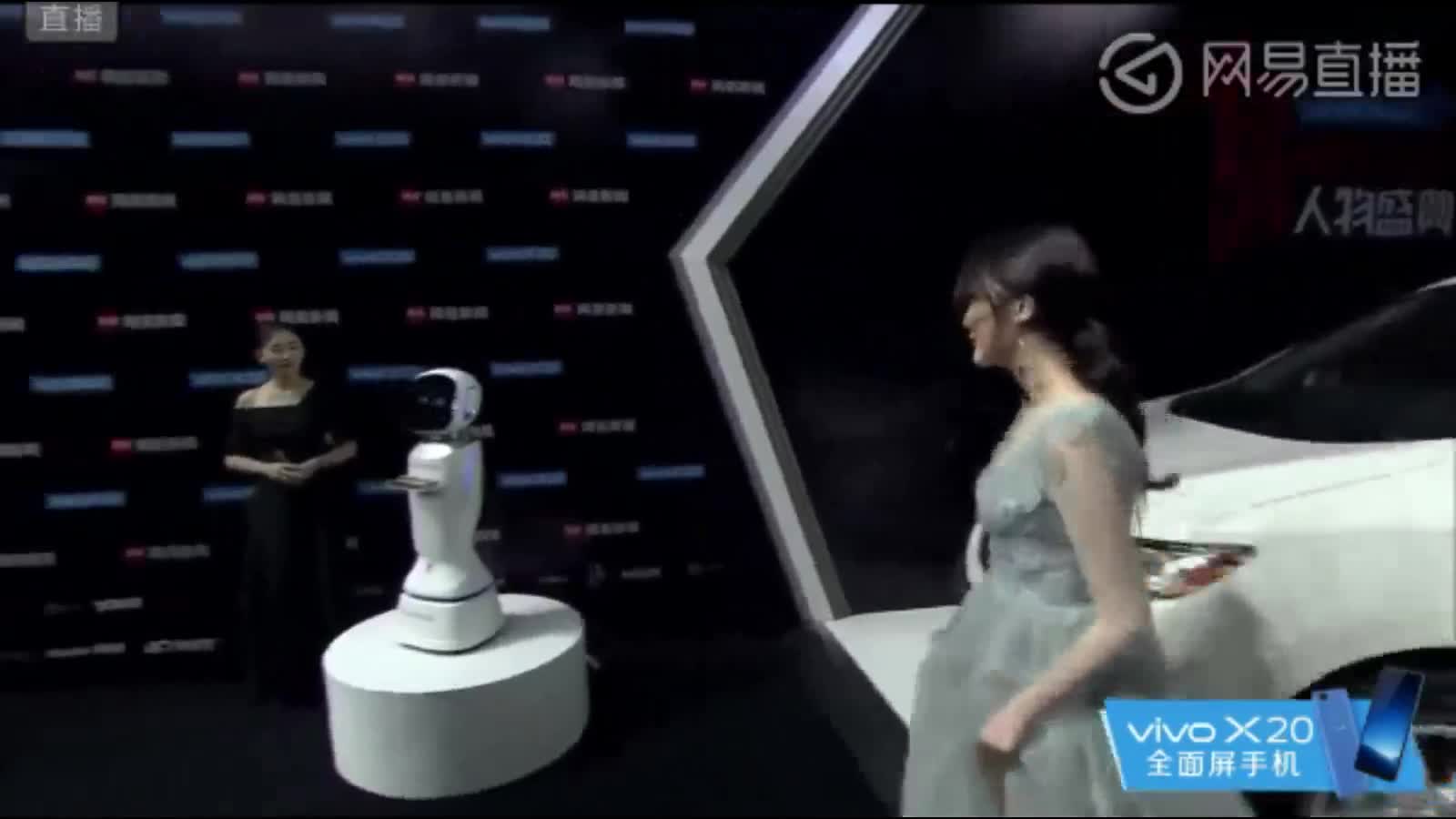 靳梦佳红毯秀