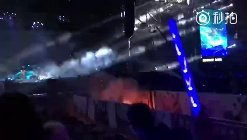 五月天演唱会起火？