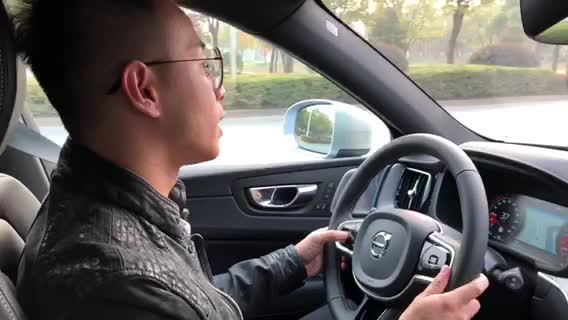 沃尔沃XC60自动驾驶辅助系统演示
