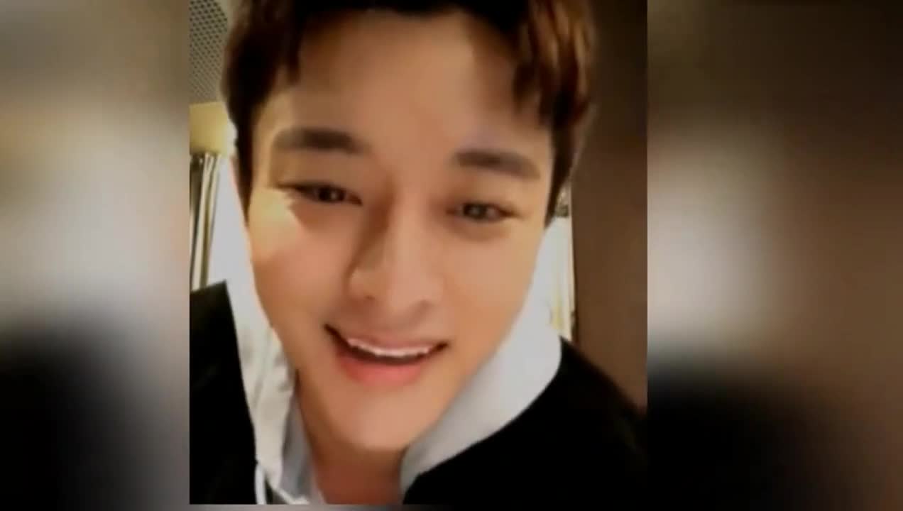 贾乃亮开直播说自己不会哭的  